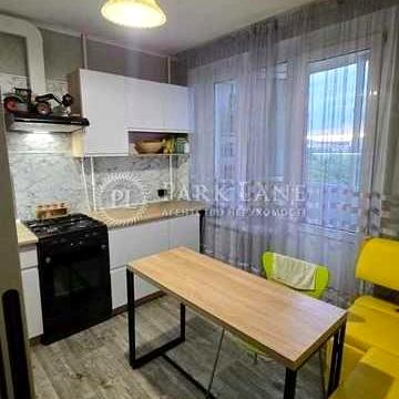 Продаж 1-кім. квартири вул. Жмаченка,4 з Видом на Парк М. Дарниця 5хв.