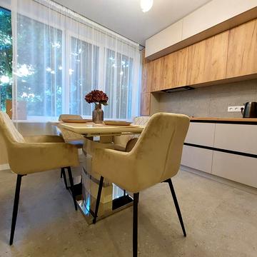 Василя Тютюнника вул. (Анрі Барбюса), 22