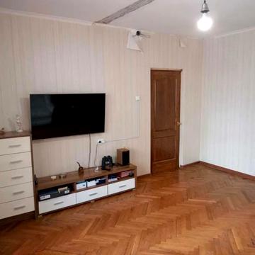 Квартира з трьома лоджіями та панорамними краєвидами