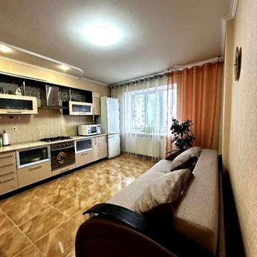 Классная 1 комнатная квартира  Монолит