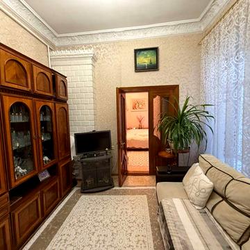 4 комнатная квартира на Гимназической