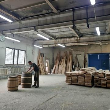 Промислова, 1