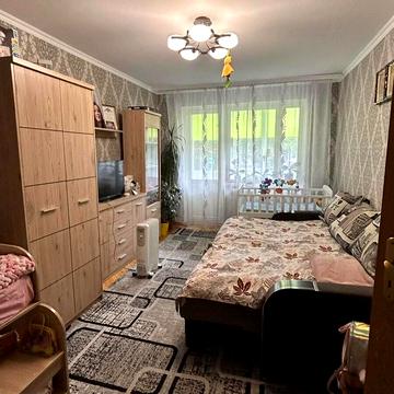 Каховська вул., 5