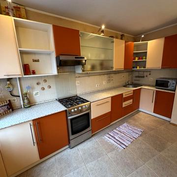 Георгія Гонгадзе просп. (Радянської України), 7