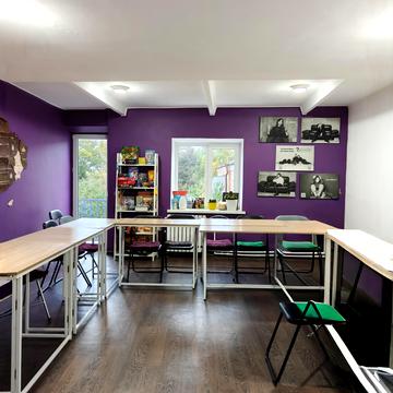 майдан Перемоги пл., 1