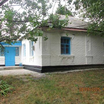 Продається будинок 1 га, в с. Тихонівка, Черкаської обл. 5000$