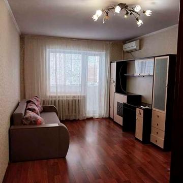 1-кімнатна 40 кв.м вул. Вітянська з ремонтом та меблями без комісії !