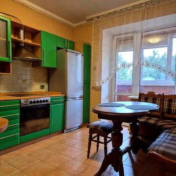 Продам 1кімнатну  Біличі вул.Прилужна 4\15 високий бельєтаж, лоджія