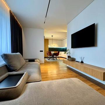 Студентська вул., 34а