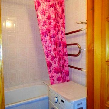 4-х к кв 700 річчя р-н Депот Центр, 3 ПОВЕРХ не кутова, на дві сторони