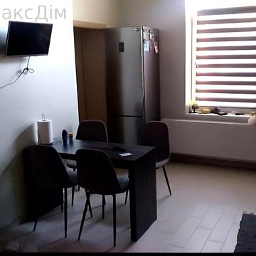 Продаж дворівневої квартири з мансардою