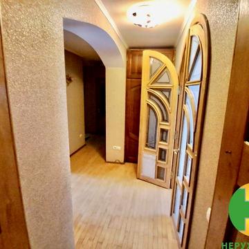 Продається 3-кімнатна квартира .Заводське