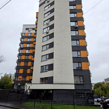 Продаж квартири поблизу центру ( від власника)