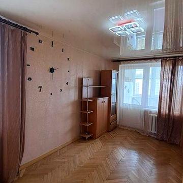 Без комісії,Булаховського,38,ст.м.Академмістечко,гарний стан,довгостр