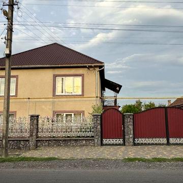 Продається будинок в с. Іванівці , 8км від Мукачева