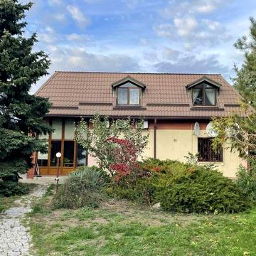 Оренда 2-поверхового будинку перша здача