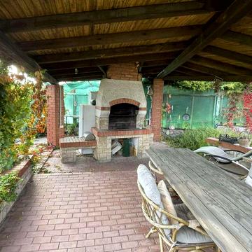 Оренда 2-поверхового будинку перша здача