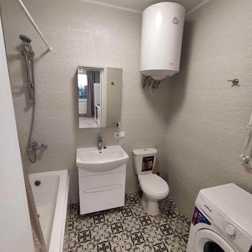 Здам 1 кв метро Житомирська Берестейський проспект 131 а перемоги