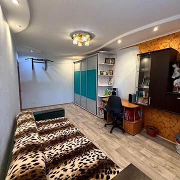 Продаж 2к Квартира Світла вулиця