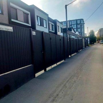 Продам  квартиру в таунхаусе на пр.Генерала Пушкина.