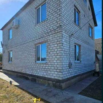 Продам дом в Змиеве .Участок 10 сот. Газовое отопление. Тихий районTB