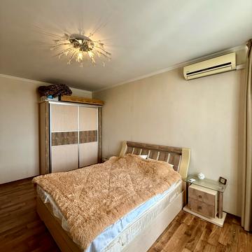 Середньофонтанська вул., 19б