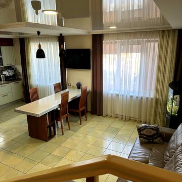 Рівна вул., 23