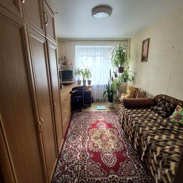 Продам 2 ком квартиру с гаражом