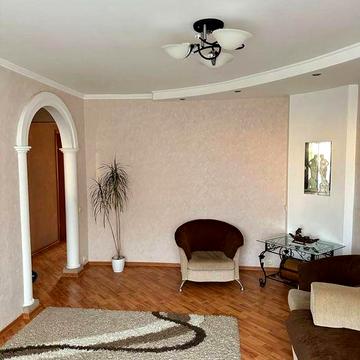 Продам 3-кімнатну квартиру.
