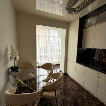 УКОМПЛЕКТОВАНА 2 кім. квартира в центрі 5 хв до Стометрівки