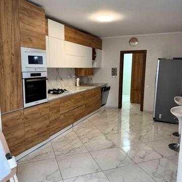 Здам в Оренду трьох кімнатну квартиру ЖК "Континент"