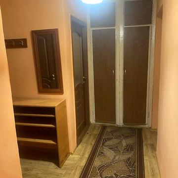 Довгострокова оренда 1к Квартира Широка вулиця