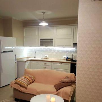 4 кімнатна дворівнева квартира.для великої сімї