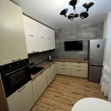 Сергія Данченка вул., 32