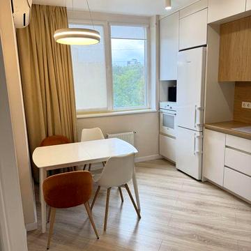 Продаж  світлої 2-ох кімнатної квартири  Вишгород (ЖК Велесгард) ЖК Велесгард