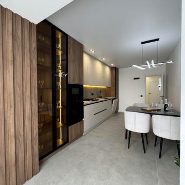 Княгинен, 44