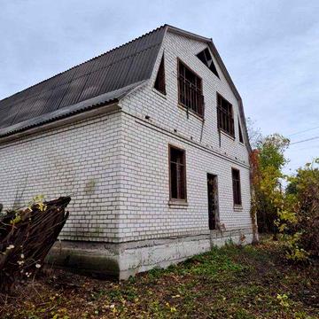 Будинок у селі Мошни