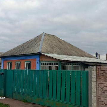 Продаю добротний будинок
