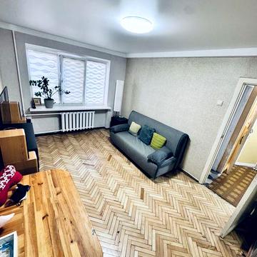 Продаж 2 кімнатноі квартири, Волинська 31.