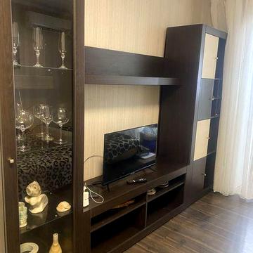 Сдам  однокомнатную квартиру с ремонтом длительно!