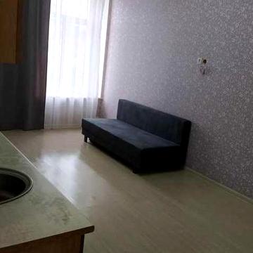 Продам однокомнатную студию в красивом доме на Канатной!