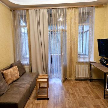 Степана Бандери вул. (Шмідта), 9