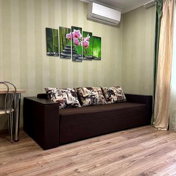 Вінстона Черчилля вул. (Червоноткацька), 93
