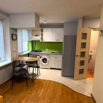 Продаж/ Квартири/ масив Лісовий/ Поруч метро/ Капремонт/