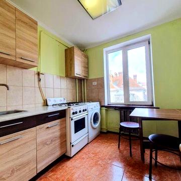 Здам 1 кімнатну квартиру в ПАРКОВІЙ зоні на вул..МІСТА МЕЦ (Чехова).