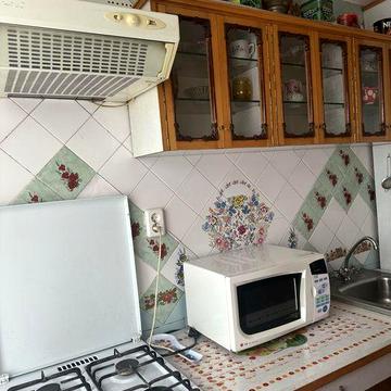 Довгострокова оренда! Двокімнатна.