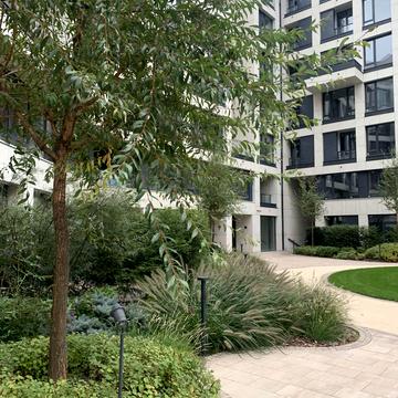 Ґарета Джонса вул. (Сімї Хохлових), 12-А