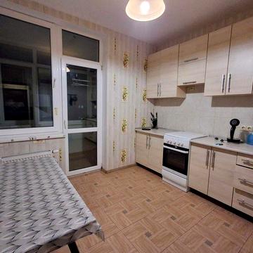 Вул.Наумовича 6,оренда 1к квартири,поруч озеро,метро Академмістечко