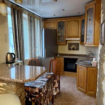 Оренда 2-х комнатной +кухня студия РЖМ Власник