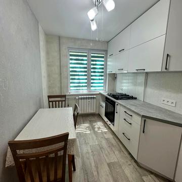 Скульптора Ізмалкова вул., 42